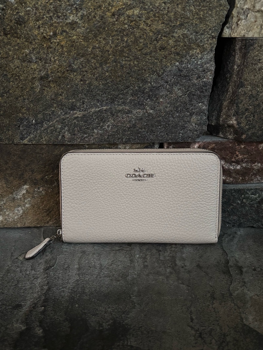 COACH Medium ID Zip Around Wallet